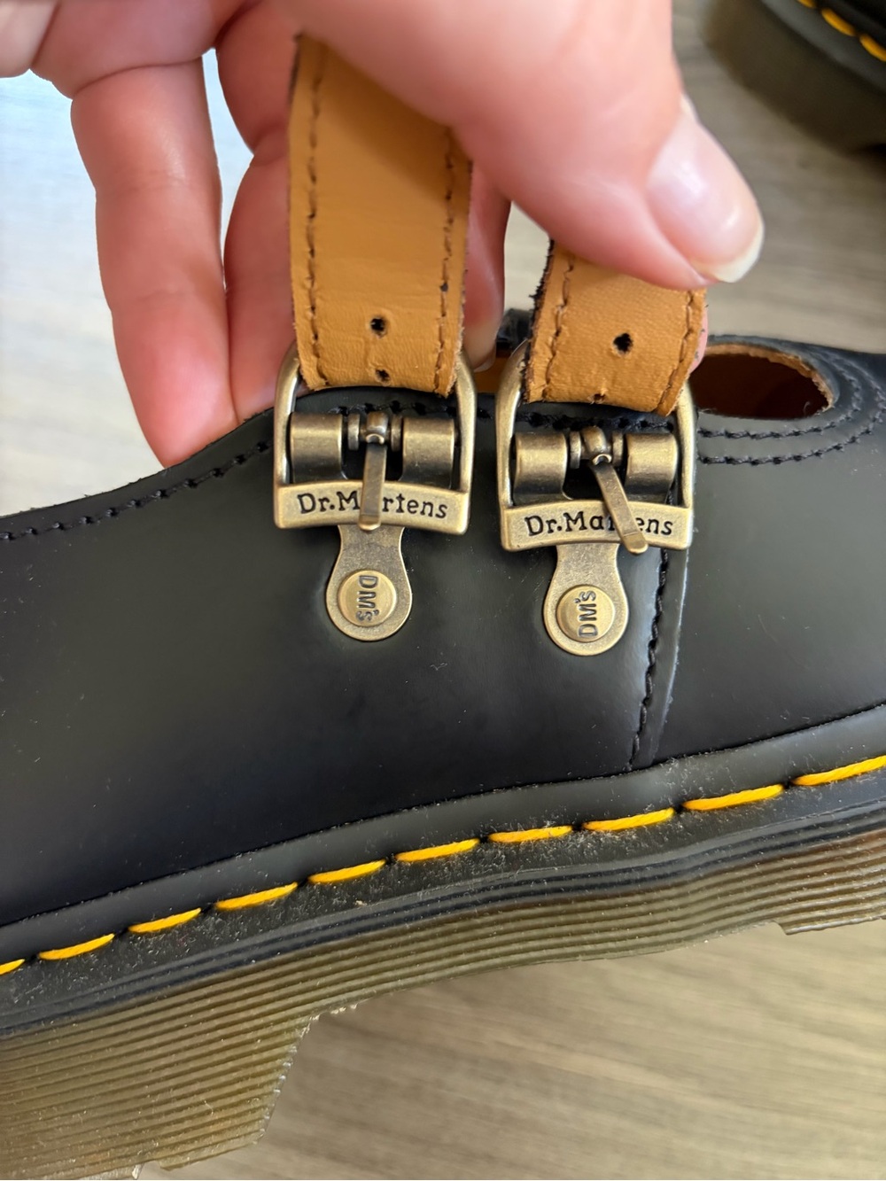 NWOT Dr. Martens SMOOTH LEATHER MARY JANE SHOES - Picture 4 of 7